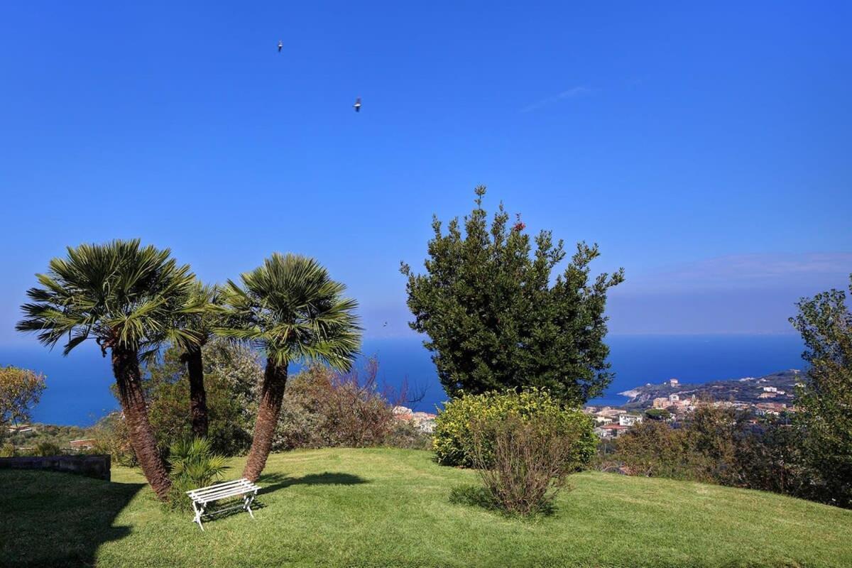 Fondo Turiello Villa Gardens Pool And Guest Services Sant'Agata sui due Golfi Exterior photo